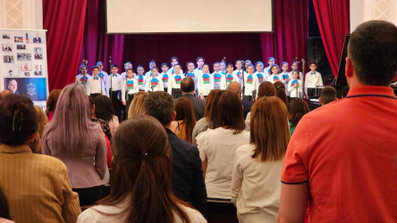 R.Behbudov adına Azərbaycan Dövlət Mahnı Teatrında Ümummilli Lider Heydər Əliyevin anadan olmasının 100-cü ildönümünə həsr olunmuş konsert proqramı keçirilib