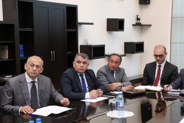 Mayın 5-də Suraxanı Rayon İcra Hakimiyyətinin başçısı Adil Əliyev Rayon İcra Hakimiyyətində növbəti vətəndaş qəbulu keçirib