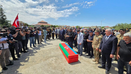 Nəşinin qalıqları tapılan şəhidlərimizdən biri İmaməliyev Arif Ələkbər oğlu mayın 21-də dəfn olunub