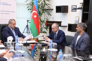 Aprelin 28-də Suraxanı Rayon İcra Hakimiyyətinin başçısı Adil Əliyev Rayon İcra Hakimiyyətində növbəti vətəndaş qəbulu keçirib