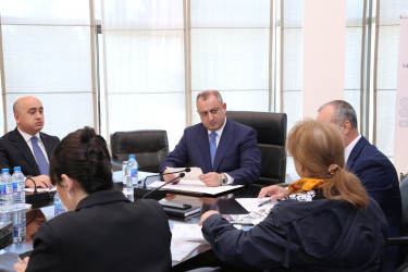 Mayın 26-da Suraxanı Rayon İcra Hakimiyyətinin başçısı Adil Əliyev Rayon İcra Hakimiyyətində növbəti vətəndaş qəbulu keçirib