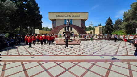 Suraxanıda “Heydər Əliyev -Unudulmaz lider” adlı foto-xalça sərgisi və konsert proqramı təşkil olunub