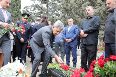 Azərbaycan Respublikasının Silahlı Qüvvələri tərəfindən Qarabağ iqtisadi rayonunda keçirilən lokal xarakterli antiterror tədbirləri zamanı şəhid olmuş ordumuzun hərbi qulluqçusu Rzayev Ramil Elçin oğlunun il mərasimi keçirilib