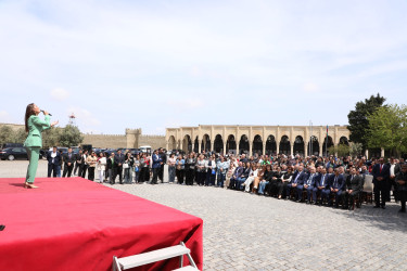 Suraxanıda Ulu öndər Heydər Əliyevin xatirəsinə həsr olunmuş “Rənglər festivalı” təşkil edilib