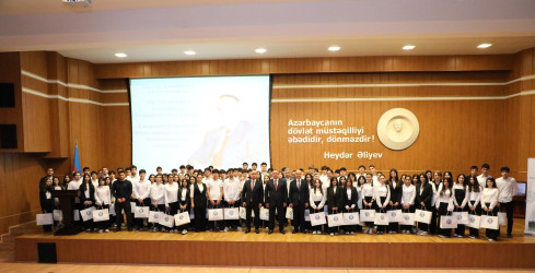 Suraxanıda “Ümummilli Lider Heydər Əliyev müstəqil Azərbaycan Konstitusiyasının müəllifidir” mövzusunda maarifləndirici tədbir keçirilib