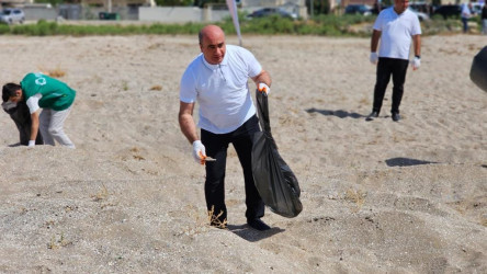 Hövsan qəsəbəsinin Xəzər dənizi sahilində ümumrespublika təmizlik aksiyası keçirilib