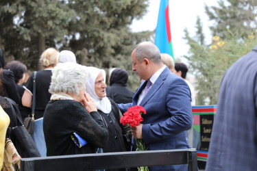 Azərbaycan Respublikasının Silahlı Qüvvələri tərəfindən Qarabağ iqtisadi rayonunda keçirilən lokal xarakterli antiterror tədbirləri zamanı şəhid olmuş ordumuzun hərbi qulluqçusu Rzayev Ramil Elçin oğlunun il mərasimi keçirilib