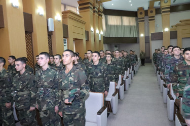 Fövqəladə Hallar Nazirliyinin Akademiyasında 18 oktyabr – Azərbaycan Respublikasının dövlət müstəqilliyinin bərpasının 33-cü ildönümünə həsr olunmuş tədbir keçirilib