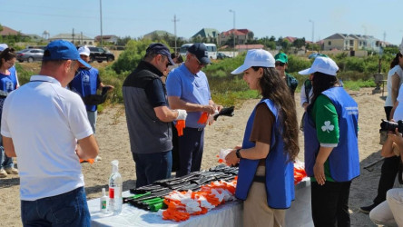 Hövsan qəsəbəsinin Xəzər dənizi sahilində ümumrespublika təmizlik aksiyası keçirilib