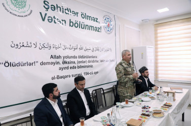 Oktyabrın 10-da Suraxanı rayonu, Qaraçuxur qəsəbəsində yerləşən "Xanım Fatimeyi-Zəhra" məscidində “Vətənpərvərlik nümunəsi: qazilik və şəhidlik məqamı” mövzusunda tədbir keçirilib