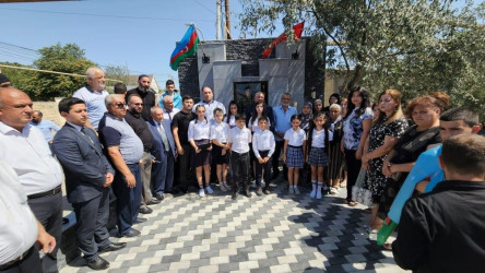 44 günlük Vətən müharibəsində canından keçərək Şəhidlik məqamına yüksəlmiş igid oğullarımızdan biri Şahbazov Elnur Qədir oğlunun bu gün 21 yaşı tamam olur