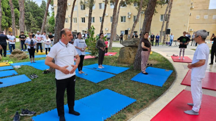 Beynəlxalq Yoqa Günündə Suraxanı Rayon İcra Hakimiyyətinin təşkilatçılığı ilə "sağlam nəsillə sağlam gələcək" adlı yoqa təlimi keçirilib