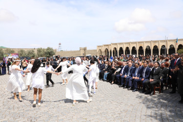 Suraxanıda Ulu öndər Heydər Əliyevin xatirəsinə həsr olunmuş “Rənglər festivalı” təşkil edilib