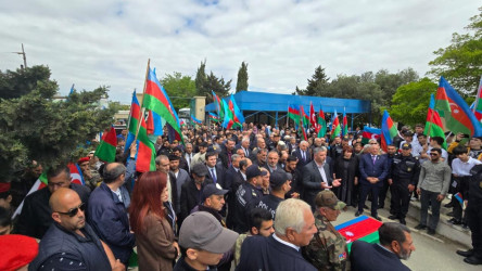 1-ci Qarabağ müharibəsində Daşaltı əməliyyatında itkin düşən və hazırda nəşinin qalıqları tapılan  şəhid Mustafayev Sabir İslam oğlu Əmircan qəsəbəsi Şəhidlər Xiyabanında dəfn olub