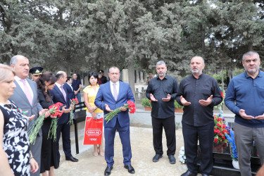 Azərbaycan Respublikasının Silahlı Qüvvələri tərəfindən Qarabağ iqtisadi rayonunda keçirilən lokal xarakterli antiterror tədbirləri zamanı şəhid olmuş ordumuzun hərbi qulluqçusu Rzayev Ramil Elçin oğlunun il mərasimi keçirilib