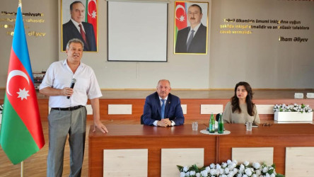 87 nömrəli tam orta məktəbdə Əmircan qəsəbə sakinləri ilə səyyar görüş keçirilib