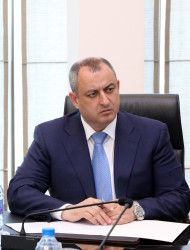 Mayın 19-da Suraxanı Rayon İcra Hakimiyyətinin başçısı Adil Əliyev Rayon İcra Hakimiyyətində növbəti vətəndaş qəbulu keçirib