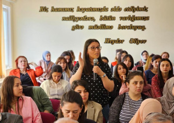 Mayın 18-də Suraxanı Rayon İcra hakimiyyəti başçısının müntəzəm olaraq yerlərdə əhali ilə keçirdiyi səyyar qəbul və görüşlər davam edib