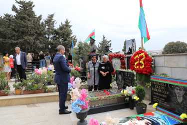 Azərbaycan Respublikasının Silahlı Qüvvələri tərəfindən Qarabağ iqtisadi rayonunda keçirilən lokal xarakterli antiterror tədbirləri zamanı şəhid olmuş ordumuzun hərbi qulluqçusu Rzayev Ramil Elçin oğlunun il mərasimi keçirilib