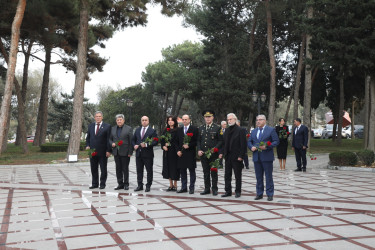 Suraxanıda “Vətən müharibəsi tarixi. Azərbaycanın ərazi bütövlüyünün bərpası – Şəxsiyyət faktoru” adlı kitabın təqdimatı keçirilib