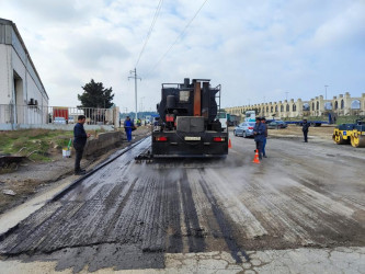 Ölkə ərazisində müasir yol infrastrukturunun yaradılması istiqamətində işlər həyata keçirilir.