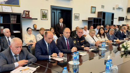 Suraxanı Rayon İcra Hakimiyyətində“Su hövzələrində insanların təhlükəsizliyinin təmin edilməsi” mövzusunda müşavirə keçirilmişdir