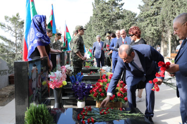 Sentyabrın 26-da "27 sentyabr - Anım Günü"ilə əlaqədar Suraxanı rayonu, Əmircan qəsəbə qəbiristanlığındakı Şəhidlər Xiyabanında Şəhidlərin məzarı ziyarət olununaraq gül dəstələri düzülüb, onların əziz xatirəsi ehtiramla yad edilərək dualar oxunub