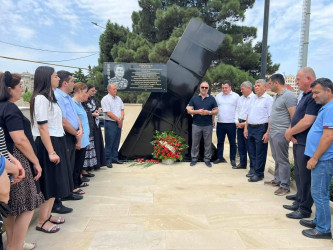 Bu gün Vətən müharibəsində qəhrəmancasına döyüşərək şəhidlik zirvəsinə ucalan Kazımlı Mürsəl Kamil oğlunun doğum günüdür