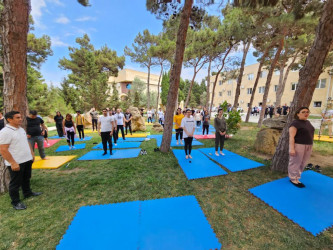 Beynəlxalq Yoqa Günündə Suraxanı Rayon İcra Hakimiyyətinin təşkilatçılığı ilə "sağlam nəsillə sağlam gələcək" adlı yoqa təlimi keçirilib