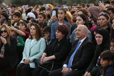 “Atəşgah məbədi” Dövlət Tarix-Memarlıq Qoruğunda möhtəşəm konsert proqramı və atəşfəşanlıq keçirilib