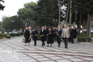 Suraxanıda “Vətən müharibəsi tarixi. Azərbaycanın ərazi bütövlüyünün bərpası – Şəxsiyyət faktoru” adlı kitabın təqdimatı keçirilib