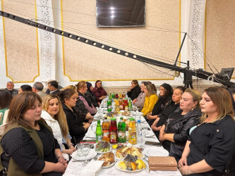 Aprelin 18-də Suraxanı Rayon İcra Hakimiyyətinin təşkilatçılığı ilə 500 nəfərlik iftar süfrəsi açılıb