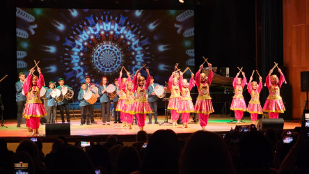 Bakı Musiqi Akademiyasının Opera studiyasında Ümummilli Lider Heydər Əliyevin anadan olmasının 100-cü ildönümünə həsr olunmuş konsert proqramı keçirilib