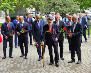 Abbasqulu Ağa Bakıxanovun anadan olmasının 229 illiyi münasibətilə  büstü ziyarət olunub