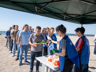 “Təmiz ölkəm” devizi altında keçirilən Ümumrespublika Təmizlik Marafonu çərçivəsində Xəzər dənizinin Suraxanı rayonu Hövsan sahili tullantılardan təmizlənib