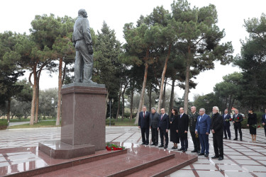 Suraxanıda “Vətən müharibəsi tarixi. Azərbaycanın ərazi bütövlüyünün bərpası – Şəxsiyyət faktoru” adlı kitabın təqdimatı keçirilib