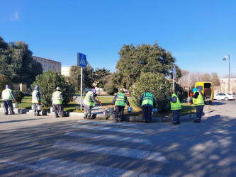 Bayram günlərində də Suraxanı rayonunun qəsəbələrində təmizlik işləri aparılıb.