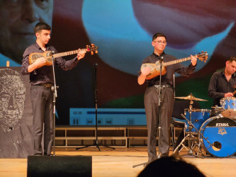 Bakı Musiqi Akademiyasının Opera studiyasında Ümummilli Lider Heydər Əliyevin anadan olmasının 100-cü ildönümünə həsr olunmuş konsert proqramı keçirilib