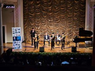 R.Behbudov adına Azərbaycan Dövlət Mahnı Teatrında Ümummilli Lider Heydər Əliyevin anadan olmasının 100-cü ildönümünə həsr olunmuş konsert proqramı keçirilib