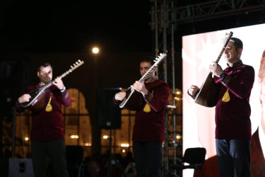 “Atəşgah məbədi” Dövlət Tarix-Memarlıq Qoruğunda möhtəşəm konsert proqramı və atəşfəşanlıq keçirilib