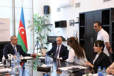 Mayın 26-da Suraxanı Rayon İcra Hakimiyyətinin başçısı Adil Əliyev Rayon İcra Hakimiyyətində növbəti vətəndaş qəbulu keçirib