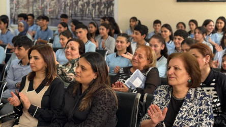 Mayın 29-da 279 saylı tam orta məktəbdə ölkəmizdə elan olunmuş "Yaşıl dünya naminə həmrəylik ili" çərçivəsində "Ekoloji mühit və ekoloji tarazlıq bizim mövcudluğumuzdur" adlı  tədbir keçirilib