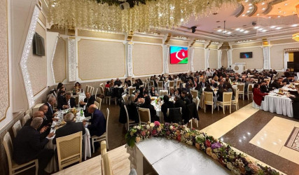 Aprelin 18-də Suraxanı Rayon İcra Hakimiyyətinin təşkilatçılığı ilə 500 nəfərlik iftar süfrəsi açılıb