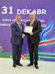 Dekabrın 29-da Suraxanı Rayon İcra Hakimiyyətinin təşkilatçılığı ilə Rayon İcra hakimiyyəti başçısının müvafiq Sərəncamı ilə təltif edilmiş bir qrup şəxsin Fəxri Fərmanı təqdim edilib