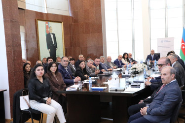 Suraxanı Rayon İcra Hakimiyyətində 28 May – Müstəqillik Gününə həsr edilmiş dəyirmi masa keçirilib