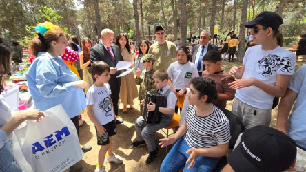 Suraxanı rayonunda 1 İyun – Uşaqların Beynəlxalq müdafiəsi günü münasibətilə "Yaşıl dünyamızı qoruyaq, uşaqlarımıza sağlam gələcək quraq" adlı Uşaq Festivalı keçirilib.