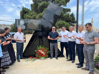 Bu gün Vətən müharibəsində qəhrəmancasına döyüşərək şəhidlik zirvəsinə ucalan Kazımlı Mürsəl Kamil oğlunun doğum günüdür