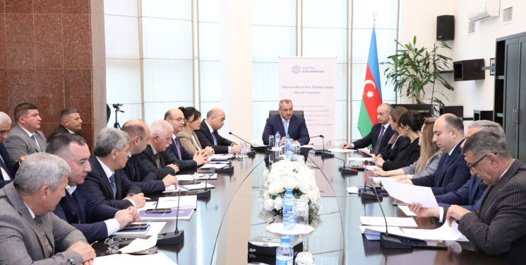 Mayın 5-də Suraxanı Rayon İcra Hakimiyyətinin başçısı Adil Əliyev Rayon İcra Hakimiyyətində növbəti vətəndaş qəbulu keçirib