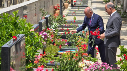 1-ci Qarabağ müharibəsində Daşaltı əməliyyatında itkin düşən və hazırda nəşinin qalıqları tapılan  şəhid Mustafayev Sabir İslam oğlu Əmircan qəsəbəsi Şəhidlər Xiyabanında dəfn olub