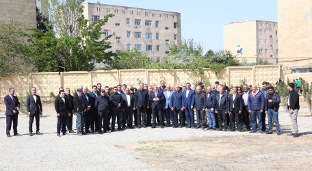 “Konstitusiya və Suverenlik İli” çərçivəsində Suraxanı rayonunda Rayon İcra Hakimiyyətinin təşkilatçılığı ilə növbəti ağacəkmə aksiyası keçirildi